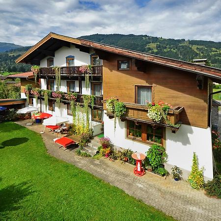 Pension Erlhof Saalfelden Bagian luar foto