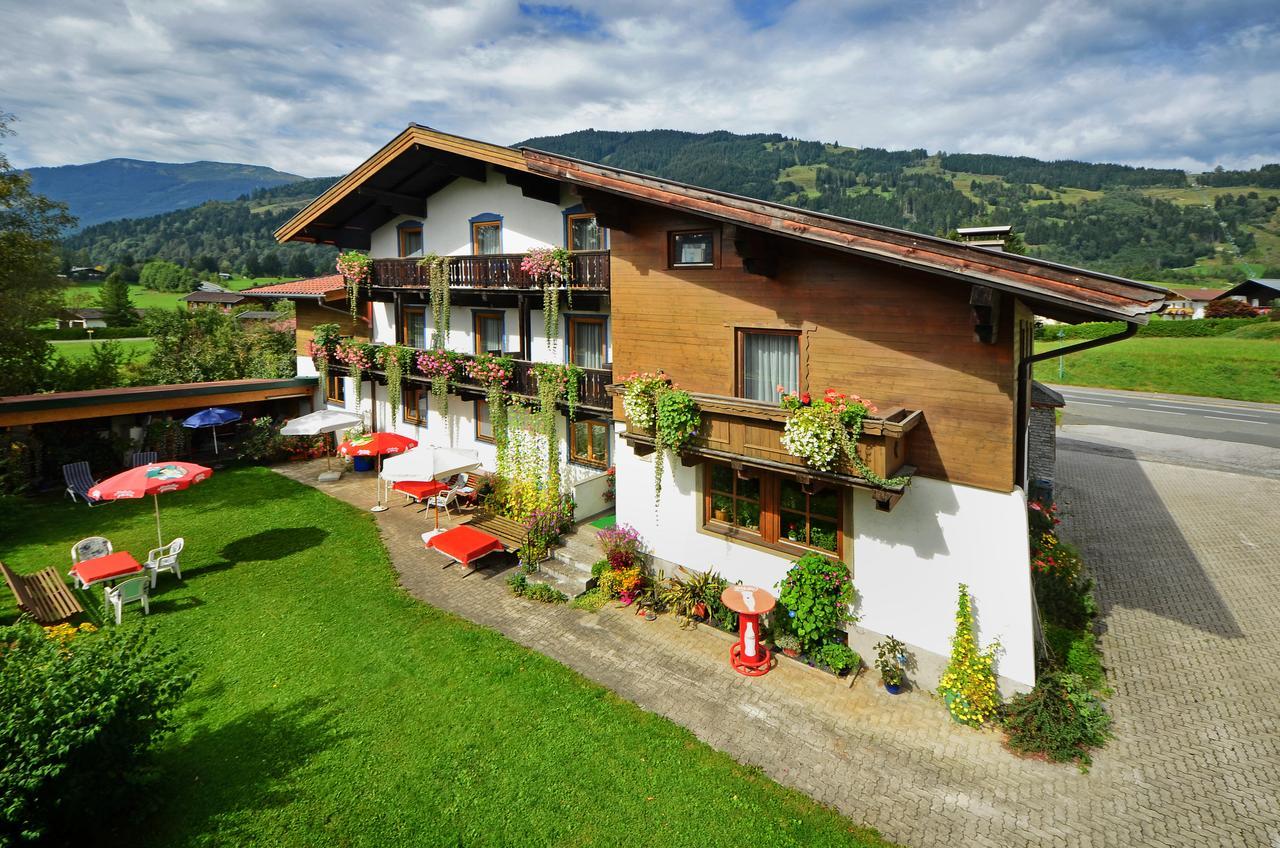 Pension Erlhof Saalfelden Bagian luar foto